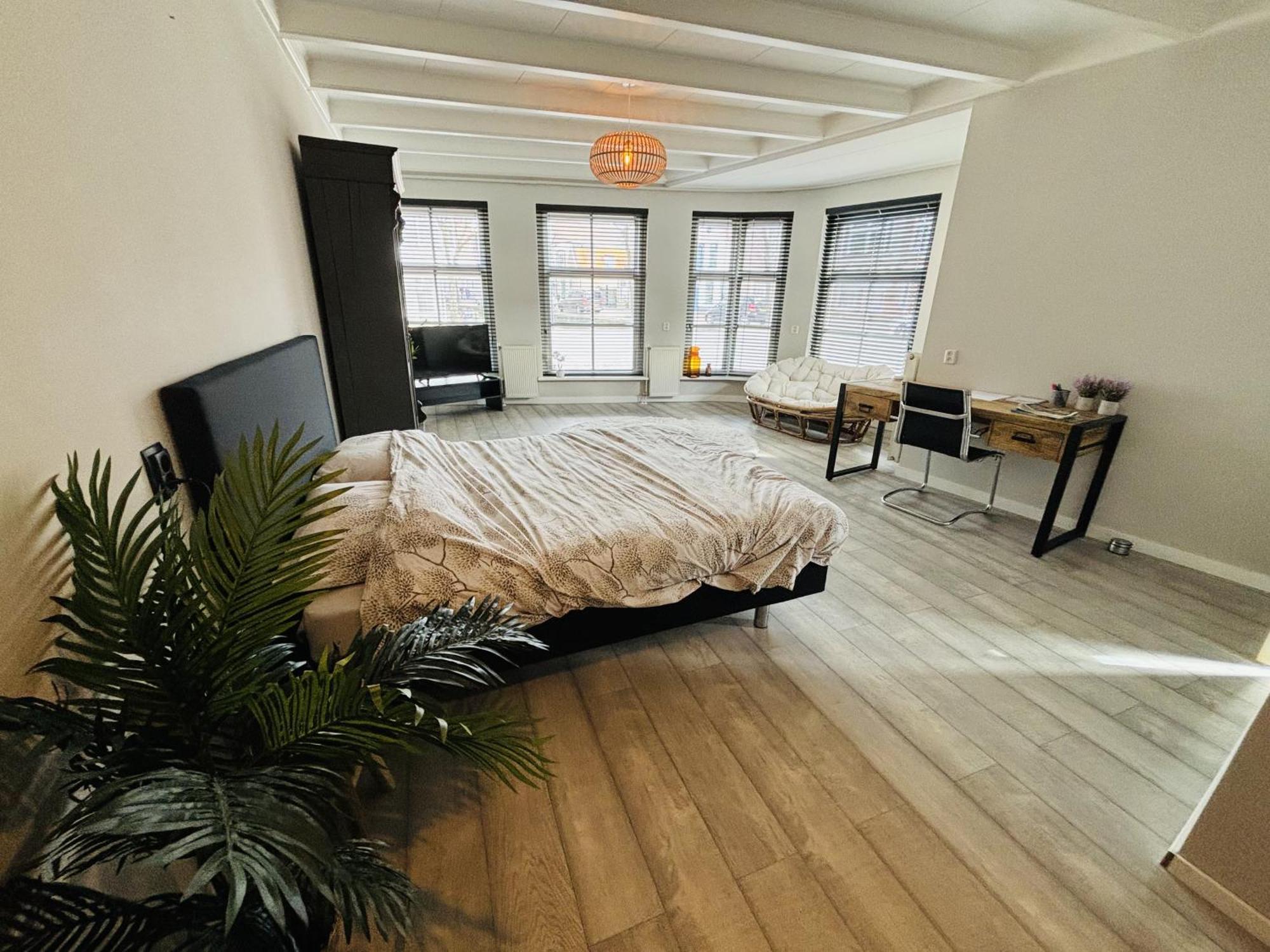 Stadshotel De Academie フラネケル エクステリア 写真