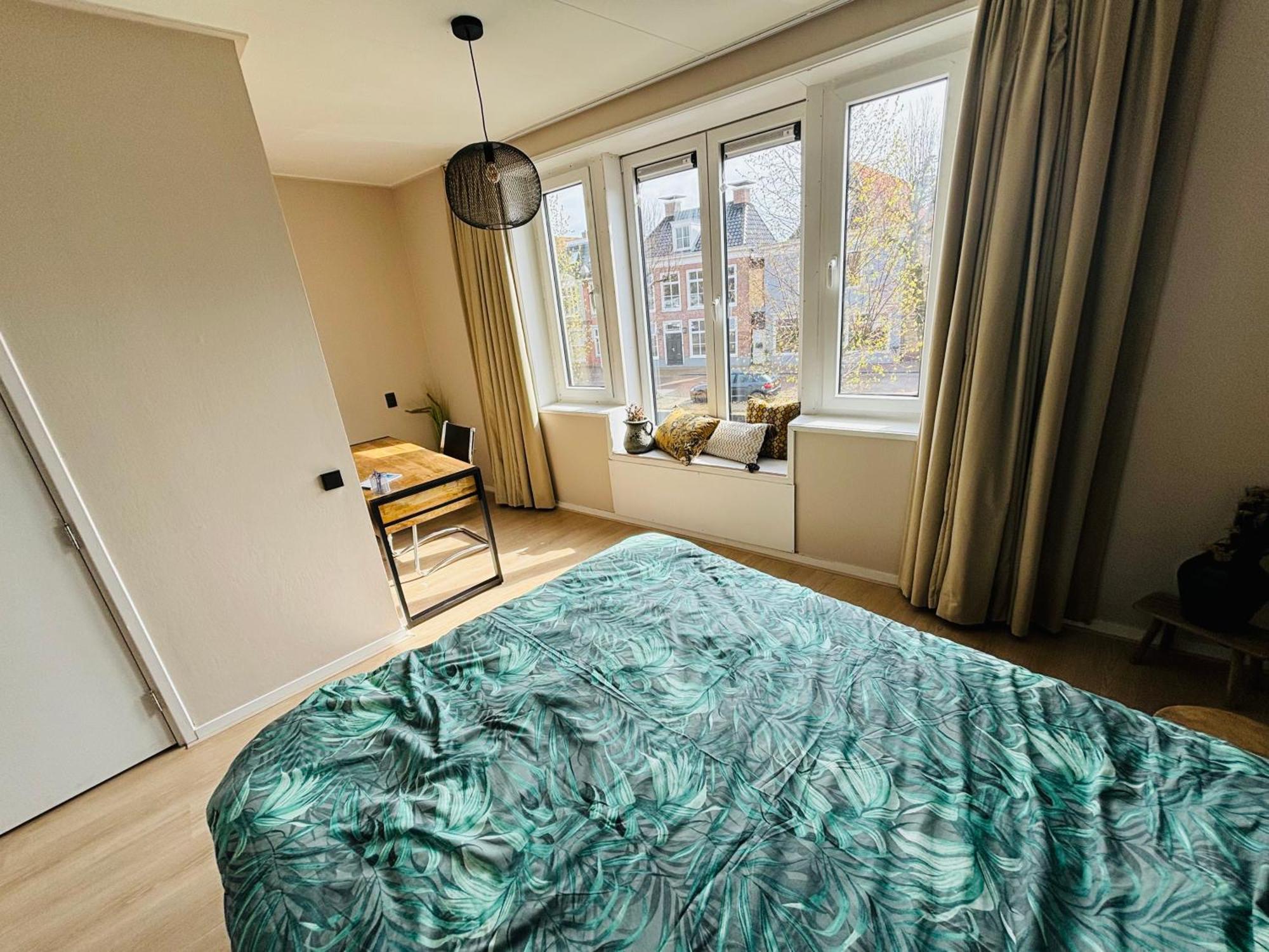 Stadshotel De Academie フラネケル エクステリア 写真
